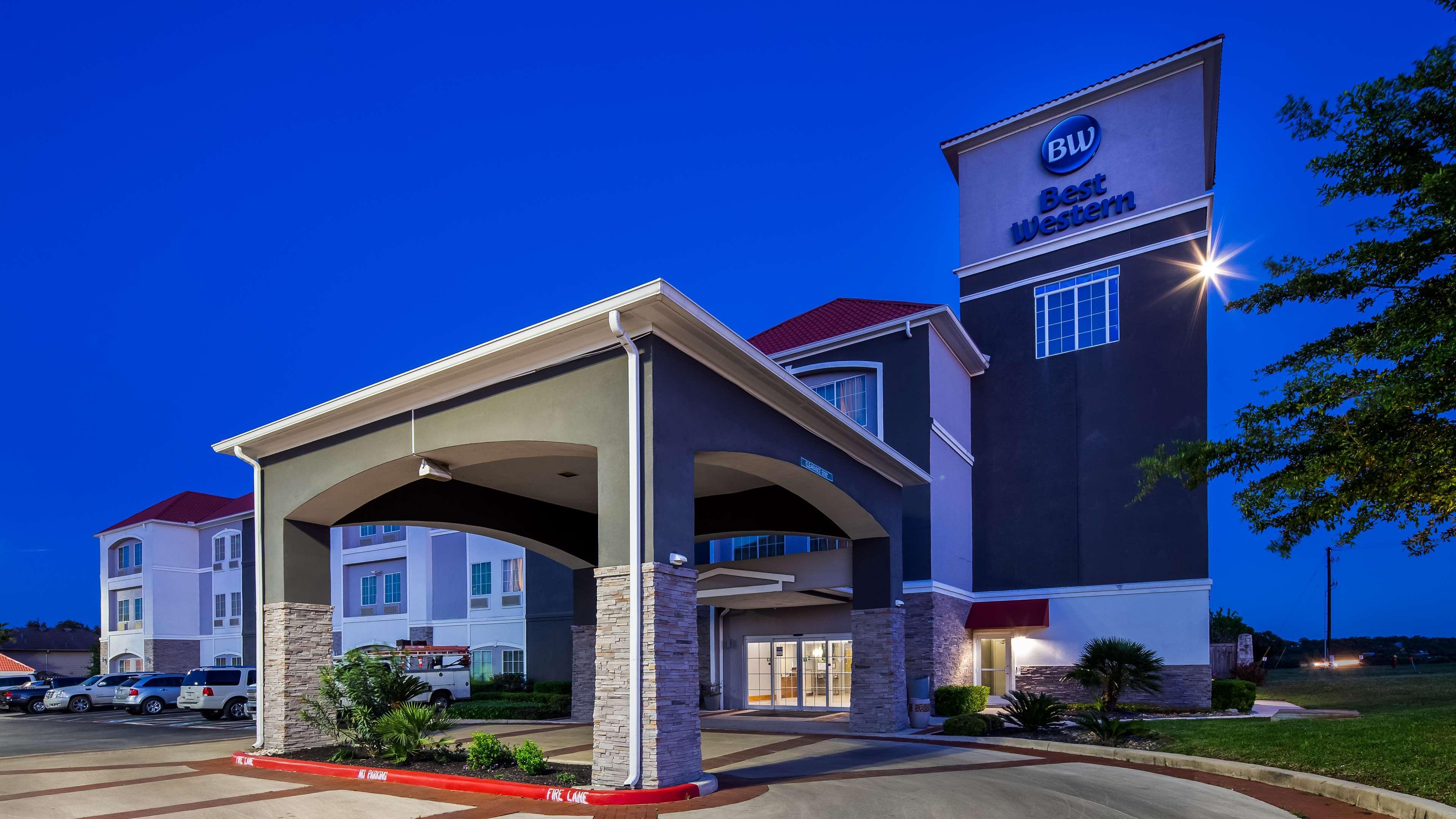 Best Western Boerne Inn & Suites Exterior photo